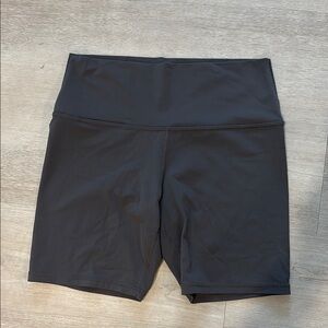 Athleta Transcend 7” Short